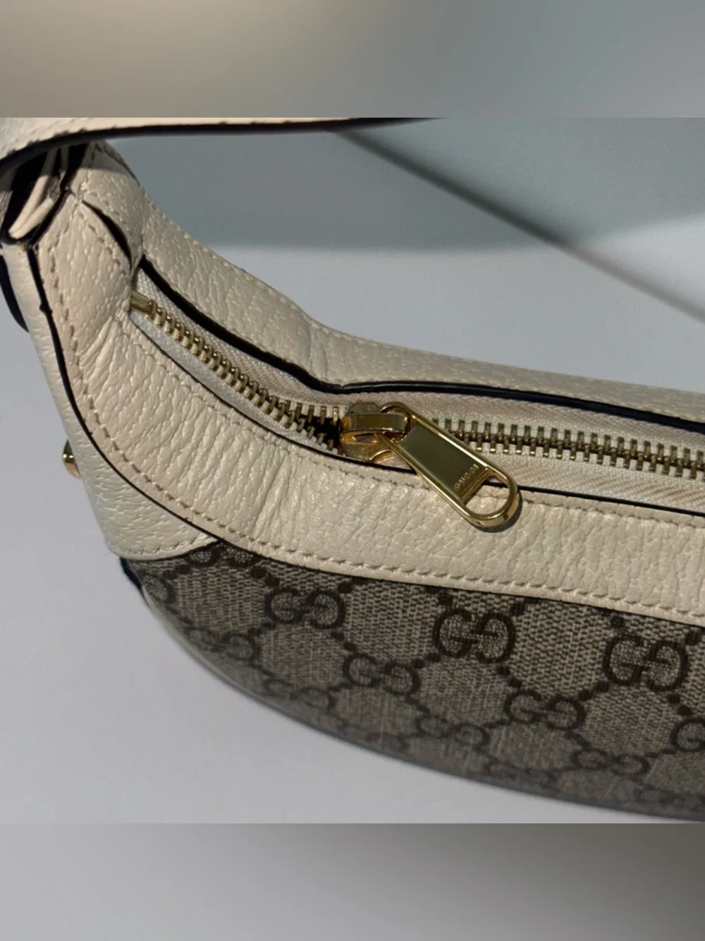 Gucci Ophidia  - Beige Supreme Shoulder Bag with Red & Blue stipe - Picture 4 of 16